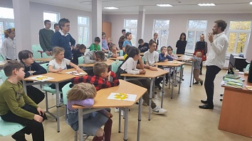 Занятия в Воскресной школе - Раскрывая детские сердца!