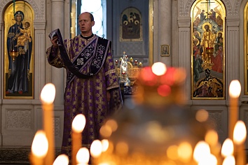 Воздвижения Честного и Животворящего Креста Господня