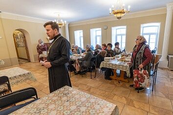Визит патронажных прихожанок