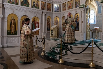 Воскресное Богослужение 14 июня, на неделе второй по Пятидесятнице, Всех святых, в земле Русской просиявших