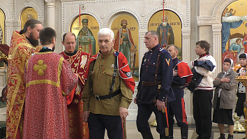 Гости из "Центра развития казачества" на приходе Троицкого храма