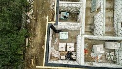 Работы по 1 этажу. Закладка коммуникаций.