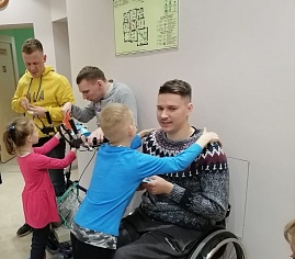 Ежегодная акция "Согреем детские сердца" прошла на приходе Троицкого храма в Щурове