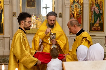 Божественная Литургия в воскресенье, на неделе тринадцатой по Пятидесятнице