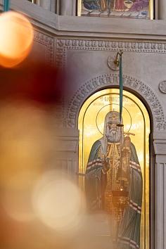 Божественная Литургия в воскресенье, на неделе второй по Пятидесятнице, Всех святых, в земле Русской просиявших