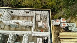 Работы по 1 этажу. Закладка коммуникаций.