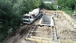 Заливка бетонного фундамента
