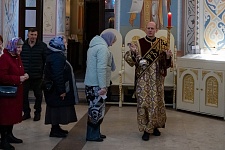 Божественная Литургия с чином раздробления артоса