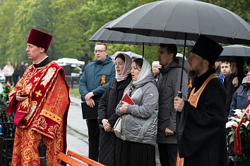Памятный митинг в Мемориальном комплексе на Старом кладбище