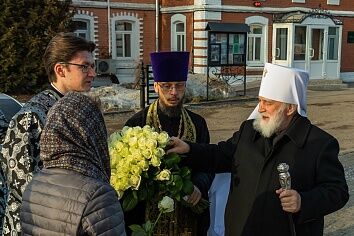 Митрополит Крутицкий и Коломенский Павел посетил Троицкий храм