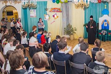 Последний звонок в Православной гимназии при Троицком храме