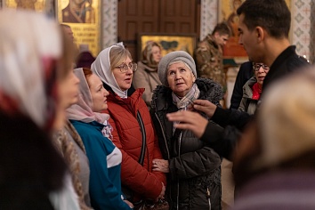 Божественная Литургия в воскресенье, на неделе двадцать четвертой по Пятидесятнице